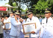 Raih Peringkat 7 Nasional, Bupati Gianyar Terima Penghargaan