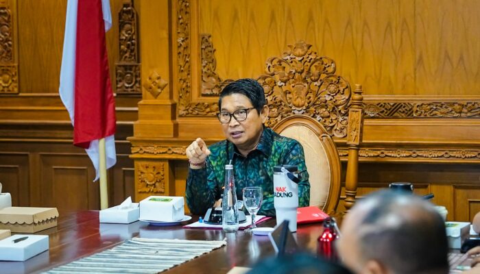 Dorong Layanan Kesehatan Cepat, Mudah dan Nyata, Bupati Adi Arnawa Evaluasi ‘Mantap Nak Badung’