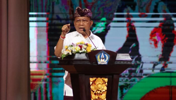 Gubernur Koster: Pelaku Usaha Pariwisata Wajib Kelola Sampah Mandiri demi Jaga Masa Depan Wisata Bali