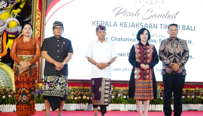 Pisah Sambut Kajati Bali, Gubernur Koster Komitmen Pererat Sinergi Kawal Pembangunan dan Penegakan Hukum