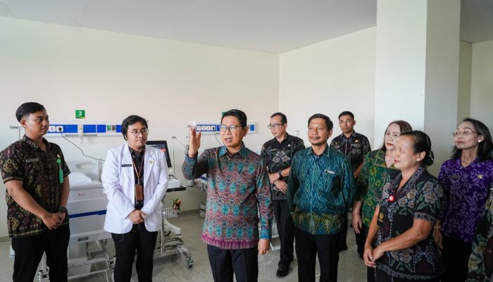 Bupati Adi Arnawa Tinjau Kesiapan Operasional RSUD Giri Asih, Harapkan Jadi RS Rujukan Terbaik